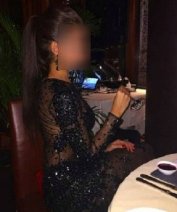 У меня есть все аргументы, чтобы стать твоей настоящей страстью. Мои услуги включают классический и эротический массаж, игры ролевыми, а также множество других интимных удовольствий. Я искусная соблазнительница, умею приносить максимум удовольствия мужчине. У меня отличные отзывы, которые гарантируют безопасность и доверие. Посмотри мои фото, и ты увидишь сочную красоту сочетающуюся с нежностью. Позвони мне и дай себе шанс насладиться совершенством в мире интимных удовольствий. Жду тебя в Москве! 😉🌹 Василиса